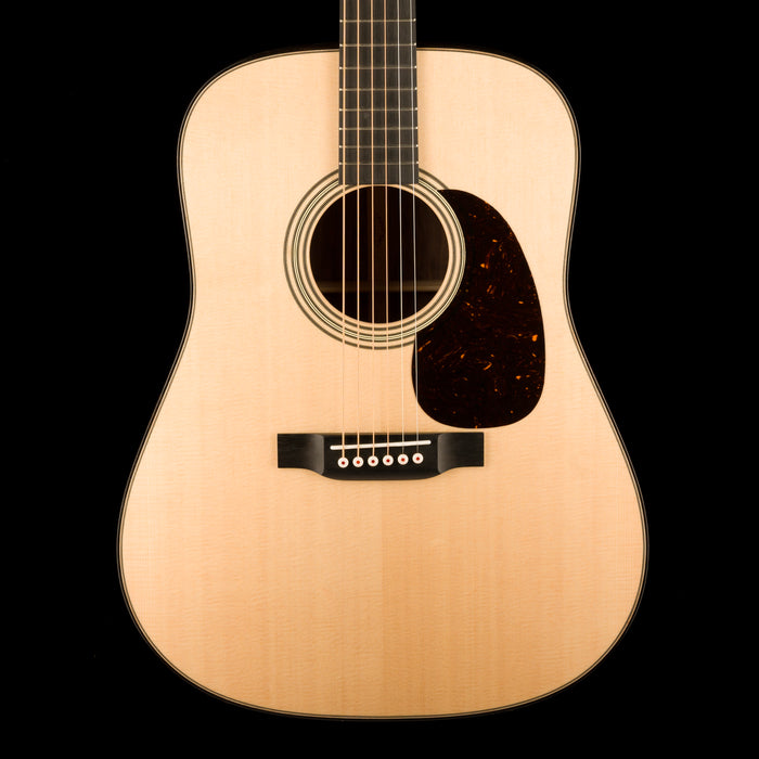 Martin Custom Shop D-28 Figured Black Walnut With CaseMartin Custom Shop D-28 Figured Black Walnut With Case