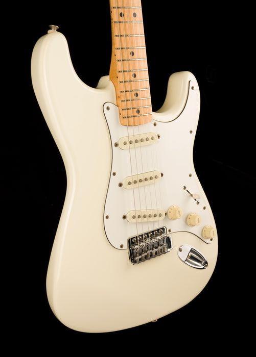 Pre Owned 1991 Fender Standard Stratocaster Arctic White Maple Neck With Gig Bag