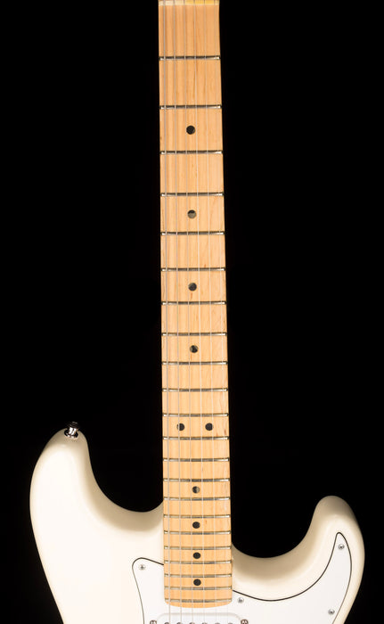 Pre Owned 1995 Fender Stratocaster American Standard Vintage White - MN N538957