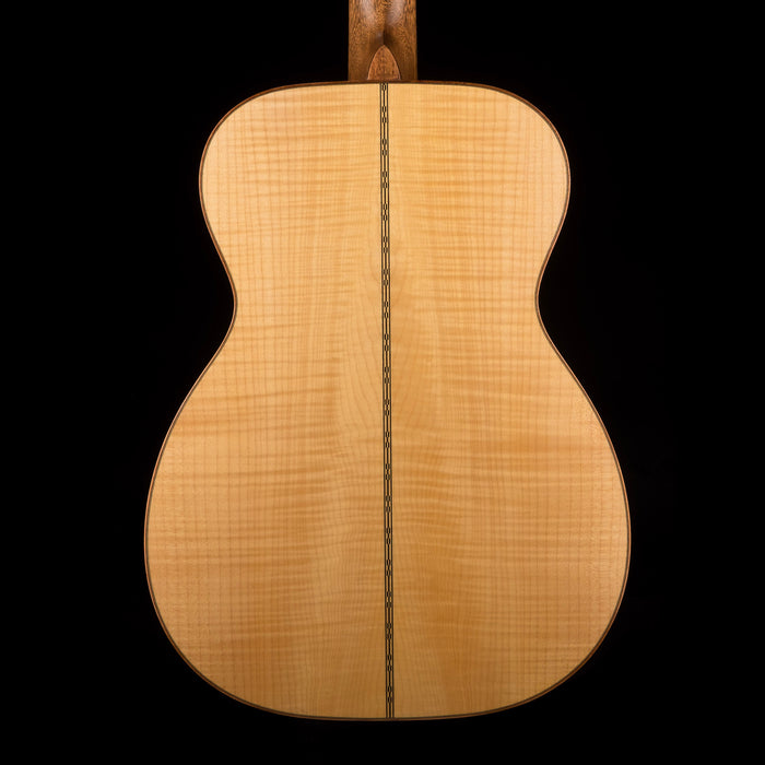 Martin Custom Shop 00-28 Deep Body Pacific Big Leaf Flamed Maple With Sitka Spruce With Case