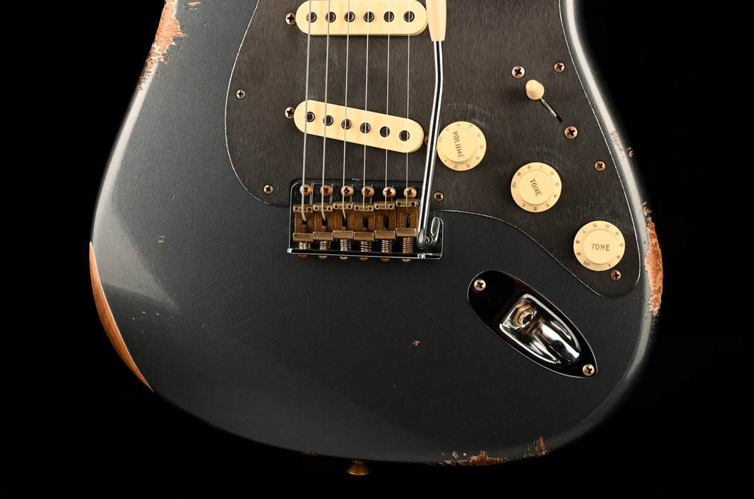 Fender Custom Shop 1962 Stratocaster Reverse Headstock Relic Charcoal Frost Metallic With Case