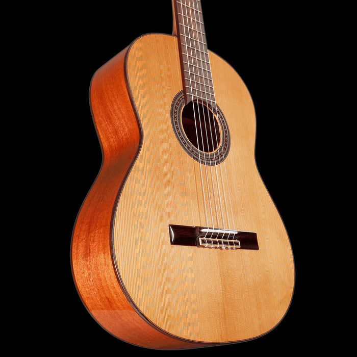 Alvarez AC-65 Artist 65 Series Classical Guitar Bottom Up