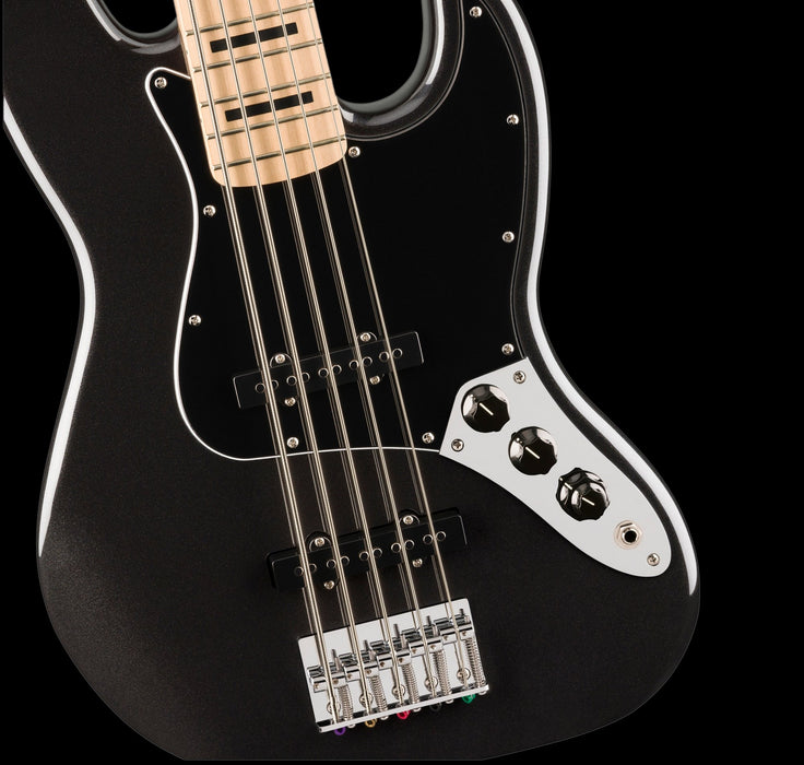 Squier Affinity Series Active Jazz Bass V Maple Fingerboard Black Pickguard Black Metallic Front Body