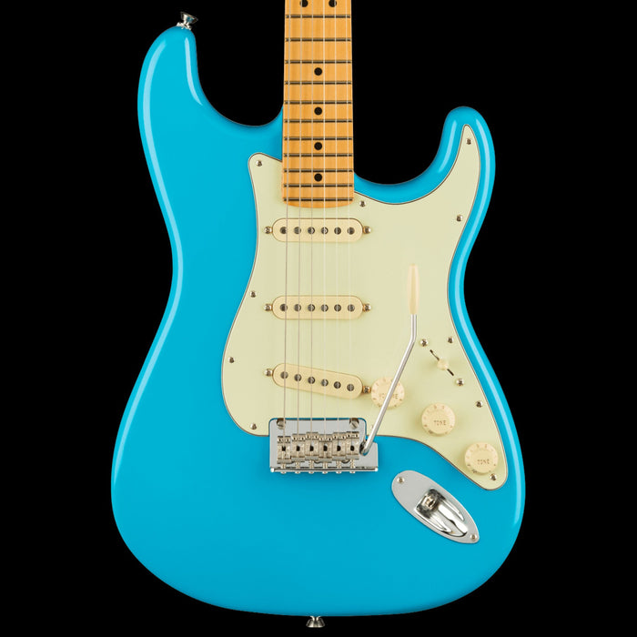 Fender American Professional II Stratocaster Maple Fingerboard Miami Blue Electric Guitar With Case